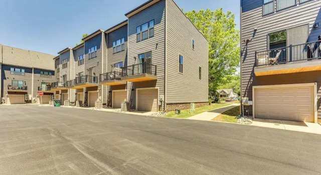 Апартаменты с 3 комнатами с балконом Updated Charlotte Vacation Rental 4 Mi to Downtown
