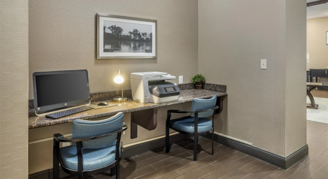 Best Western Plus Lees Summit Hotel & Suites, Reserva ahora Hotel Lee's Summit Misuri