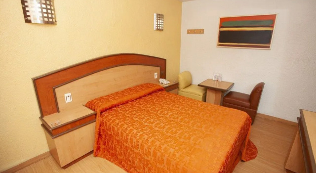 Hotel Tres Colonias, Prenota Hotel Hotel a Messico Distretto Federale con parcheggio, Parcheggio