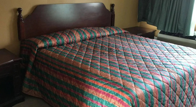 University Lodge Motel, Book Motel Frankfort Bourbon Trail Kentucky