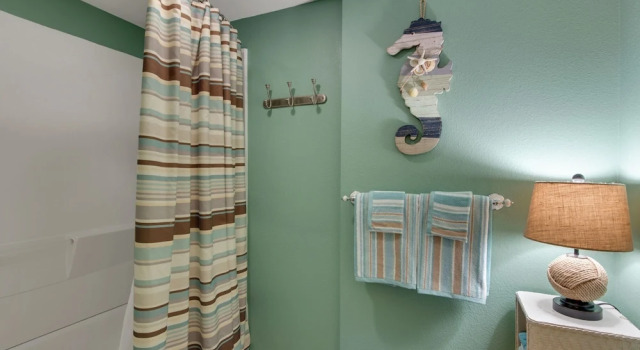 Regency Towers 702 West - Two Bedroom Condo