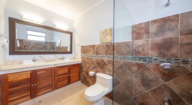 Номер Standard Large Ground Floor Condo Steps From the Pool