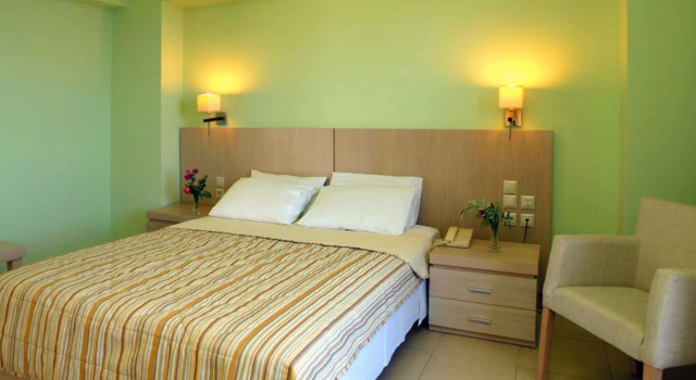 Skiathos Club Hotel Suites
