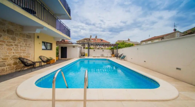 Апартаменты Bella Vista Suites