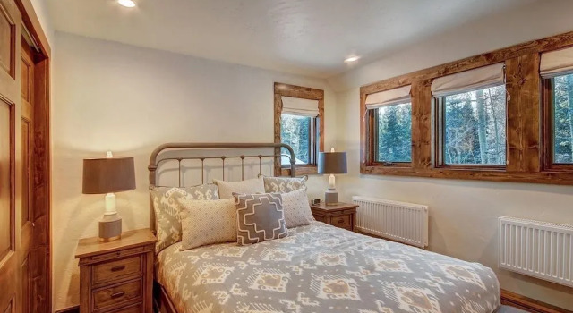 Creekside Chateau Private Waterfall Creek Breck Private Nature Setting Spa, Book Ferieresort Resorthoteller i Vail Ski, Ferieresort