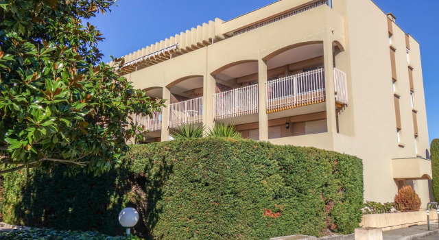 Apartment Le Mandarin, Забронировать Апартаменты/квартира Отели Антиб с парковкой, рядом с Пляж Фор-Кар, Парковка