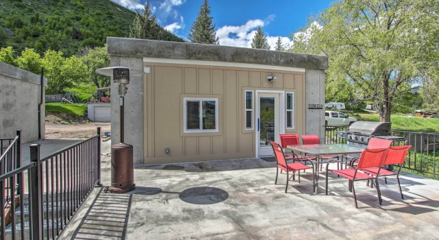 Апартаменты с балконом Lovely Lava Hot Springs Studio, Walk to Pools