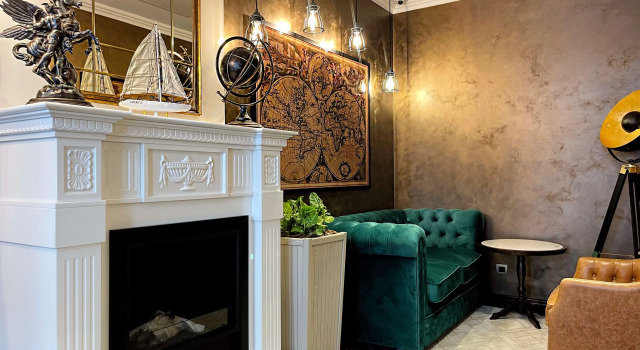 Best Western Plus Market Square Lviv, Забронировать Отель Отели Львова 4 звезды, рядом с Первый украинский театр для детей и юношества, 4*
