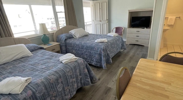 Четырёхместный номер Standard рядом с пляжем Beau Rivage Motel