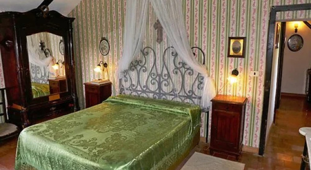 House Falcesca Buccino, Buchen Sie Hotel Buccino Kampanien