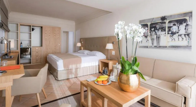 Двухместный номер Deluxe с балконом Parkhotel Delta, Wellbeing Resort