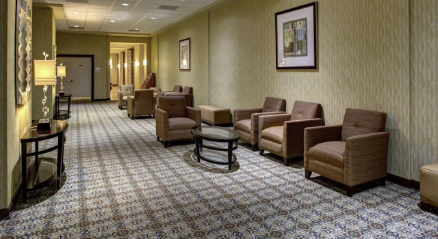 Holiday Inn Indianapolis North-Carmel by IHG, Забронировать Отель Индианаполис Индиана