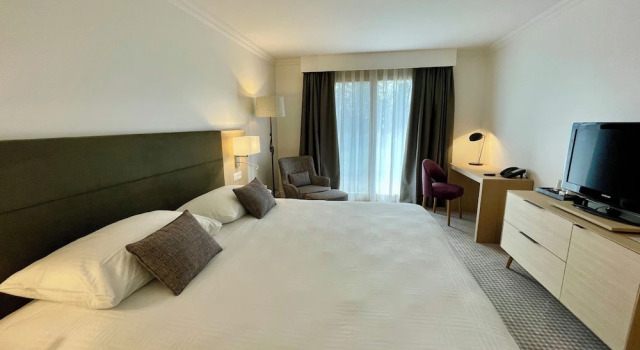 Двухместный номер Standard с балконом и с видом на сад Hotel La Barcarolle
