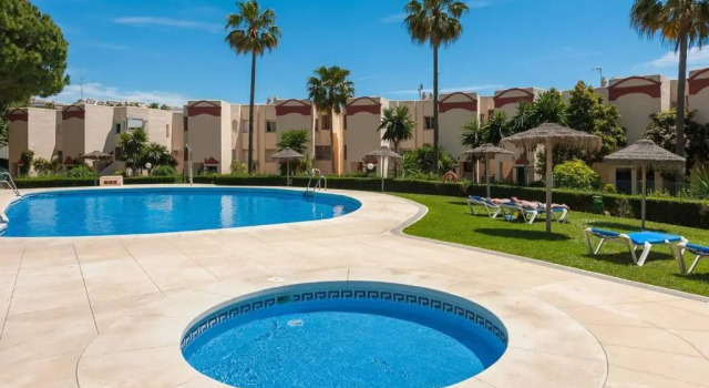 Stylish 2BR Club Caronte, Mijas Costa