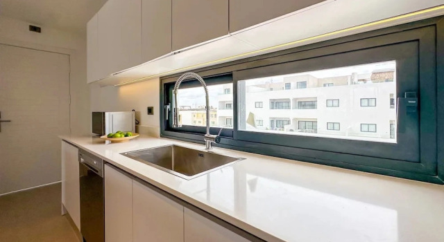 Коттедж Luxury Penthouse 3 Bedroom Ocean Views