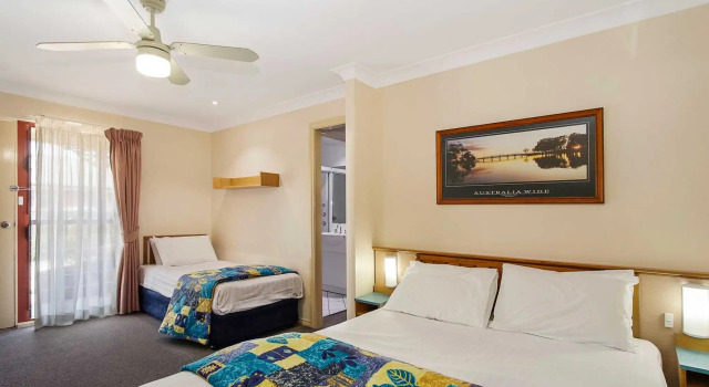 Кровать в общем номере Comfort Inn Sovereign Gundagai