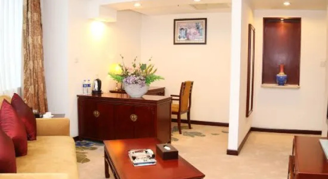 Люкс Superior Dongyang Garden Hotel