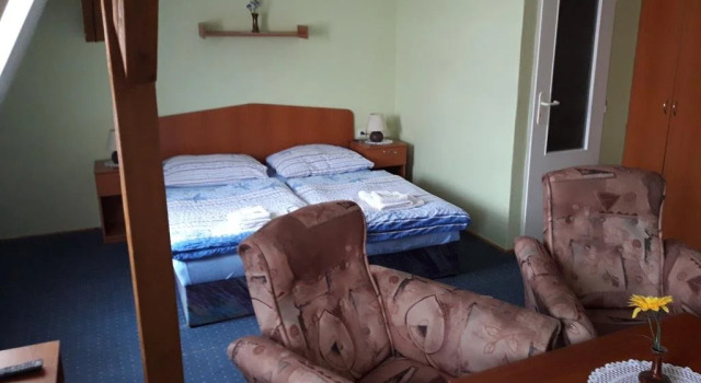 Hotel Alster, Забронировать Отель Евичко Haná