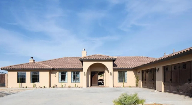 Emerson Ave - Flora in Yucca Valley