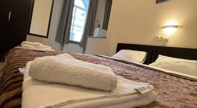 Hotel Grandis, Забронировать Отель Чугурети Тбилиси, рядом с Tеатр имени Марджанишвили