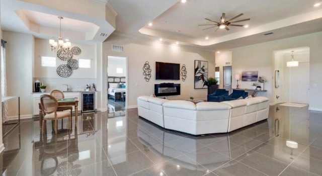 Chic Ultra Modern Near Disney! 4 Bedroom Condo, Varaa Hotelli Kissimmee Kissimmee