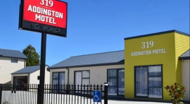Студия 319 Addington Motel