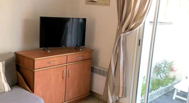 House With 2 Bedrooms in Valras-plage, With Shared Pool and Enclosed Garden - 50 m From the Beach, Забронировать Отель Отели Валра-Пляж с бассейном, Бассейн