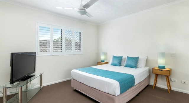 Апартаменты Standard The Village Holiday Apartments at Burleigh Heads