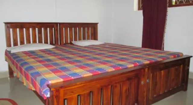 Saranga Holiday Inn