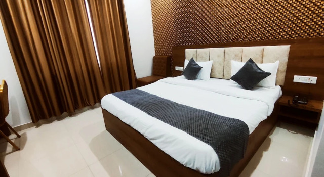 Двухместный номер Deluxe HOTEL JVS PALACE