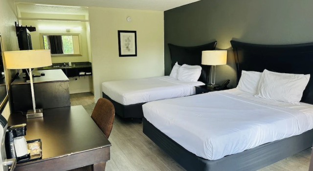 Четырёхместный номер Standard Rodeway Inn Silver Springs - Ocala East