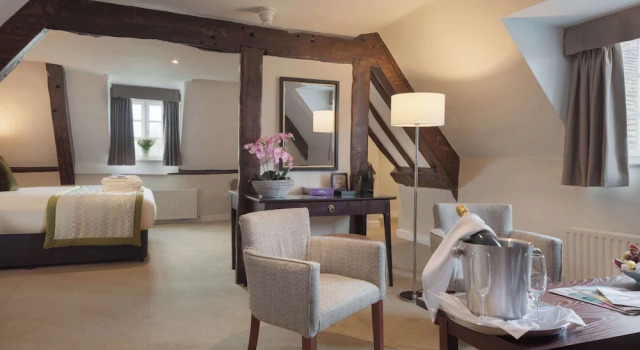 Полулюкс Albrighton Hall Hotel and Spa, a member of Radisson Individuals