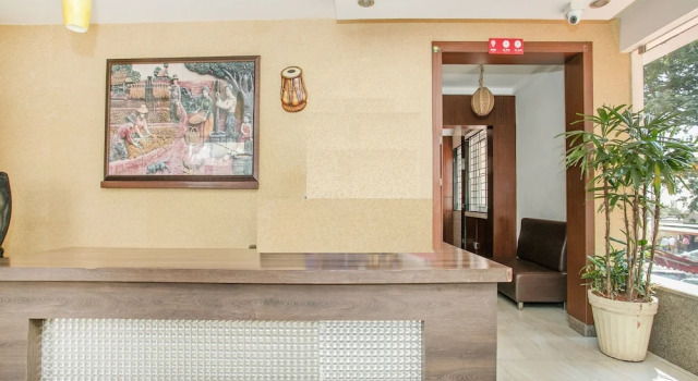 OYO 3242 Hotel Status Executive Room's, Забронировать Отель Отели Бангалора с завтраком, рядом с Hosmat Hospital, Завтраки