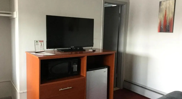 Четырёхместный номер Standard Swiss Cottage Inn