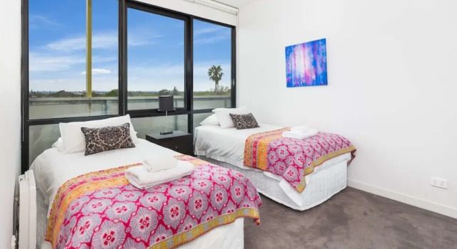 Executive Apartment With Bay Views, Book Apartment Melbourne 