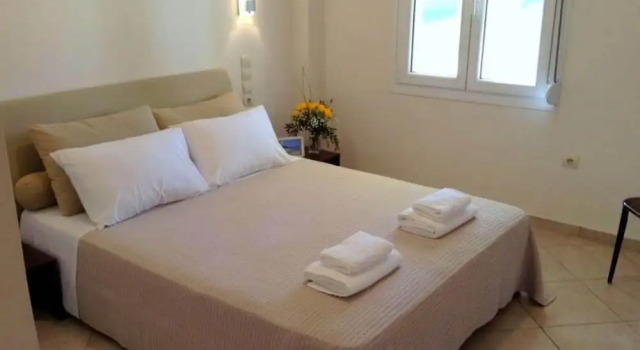 Melitini in Souda With 7 Bedrooms and 6 Bathrooms, Забронировать Вилла Суда Западный Крит, рядом с Пляж Влите