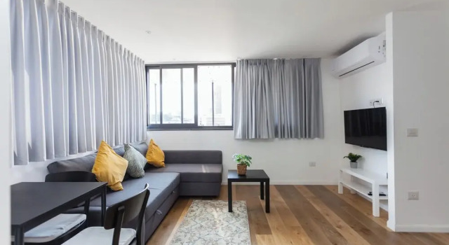 Rothschild Boulevard Prime location 1Bd