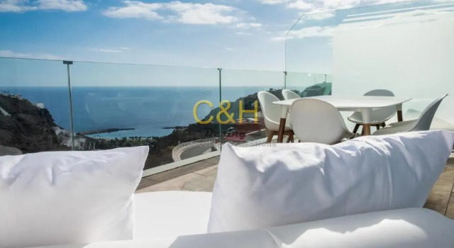 Апартаменты Amadores C&H Suites