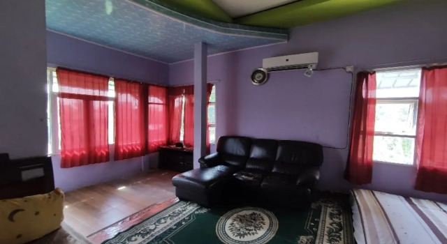 Люкс OYO 90633 Graha Dirham Homestay
