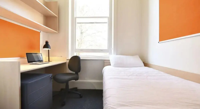 Raymont Hall