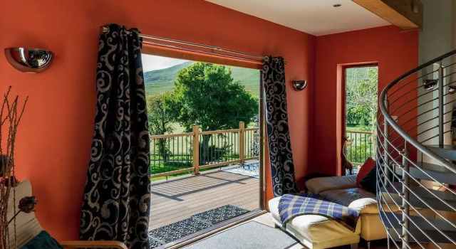 Коттедж Deluxe Gulabin Lodge and House