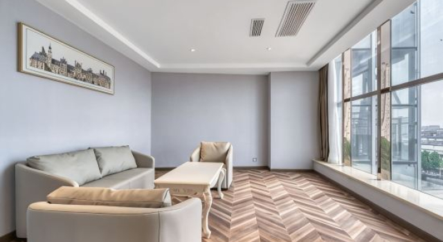Люкс Deluxe Vienna Hotel (Linyi Shunhe West Street)