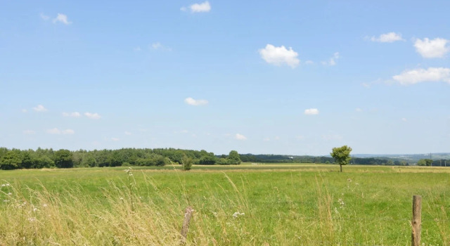 Бунгало Holiday Home in Somme-leuze With Private Garden