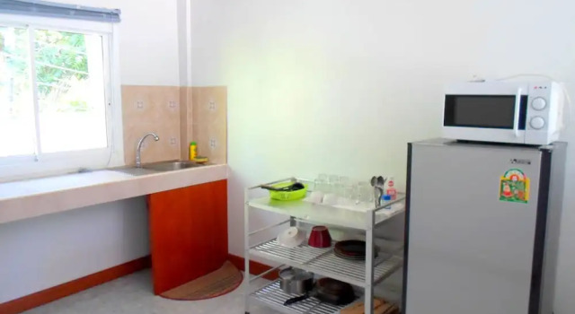 Студия с балконом и с красивым видом из окна Baan Kuasakul Resort