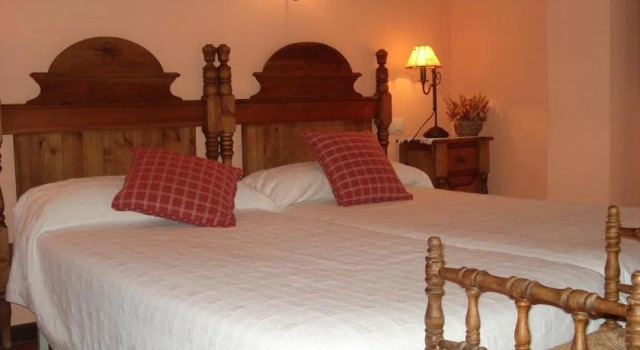 Hotel el Castellar, Book Hotel Hotels in Aragon with Parking, Parking