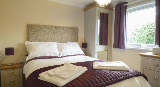Hunrosa, Rezervați Hotel Redruth Cornwall