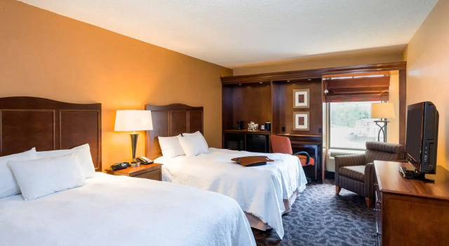 Четырёхместный номер Standard Hampton Inn Danville