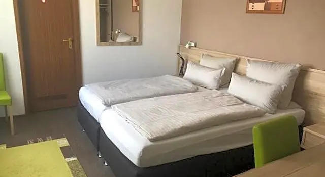 Hotel am Brünnchen, Rezervasyon Otel Oberbaar Vulkan Eifel