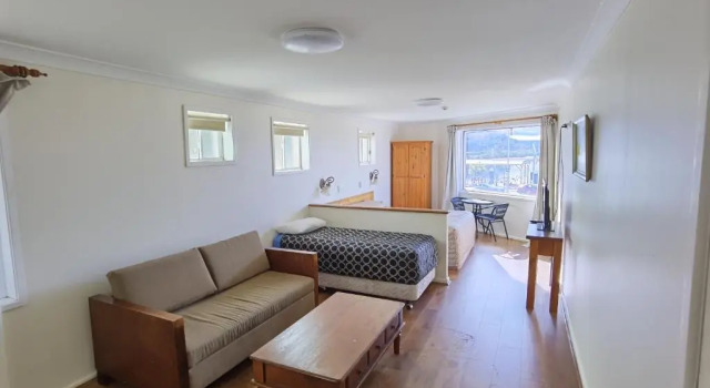 Номер Premium Watersedge Motel