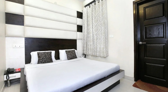 Номер Standard Capital O 9235 Hotel Nayyar